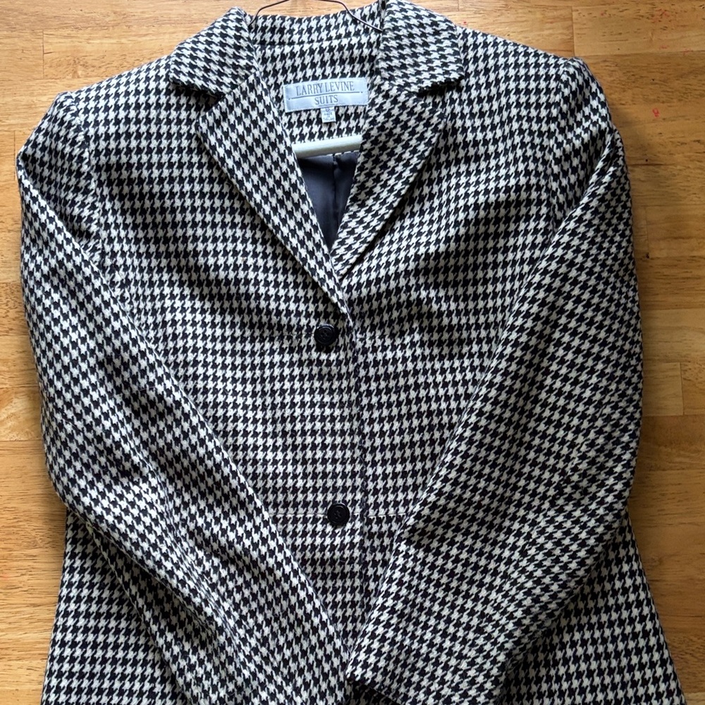Larry Levine Black and White Houndstooth Blazer